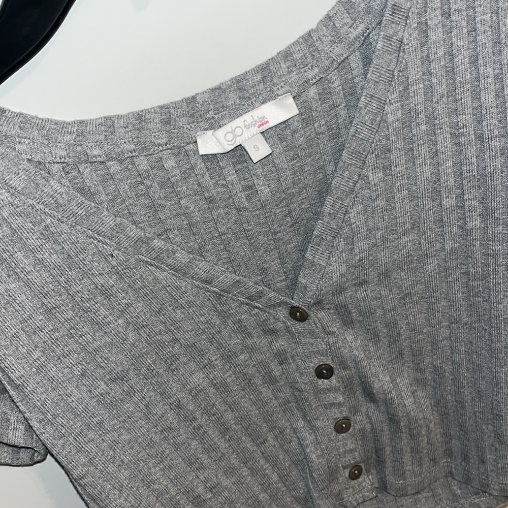 Button down top - Picture 2 of 2